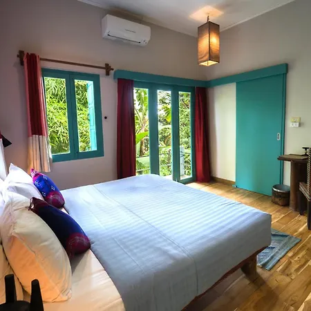 Ock Pop Tok Mekong Villa-3